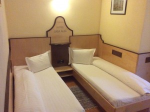 Pensiunea Restaurant Casa Albă - Ghimbav - Cazare în cameră dublă twin Pensiunea Restaurant Casa Albă - Ghimbav - Cazare în cameră dublă twin